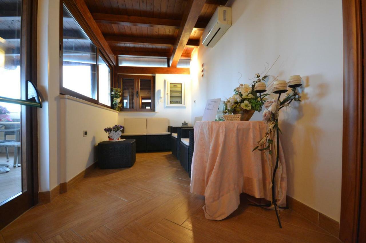 Il Piccolo Nido Bed & Breakfast Borgo Montenero ภายนอก รูปภาพ