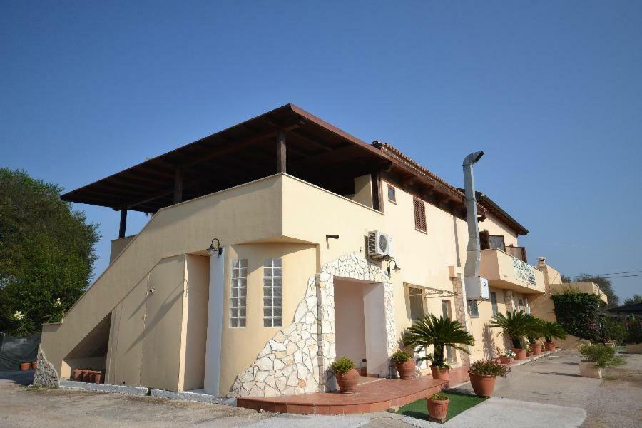 Il Piccolo Nido Bed & Breakfast Borgo Montenero ภายนอก รูปภาพ