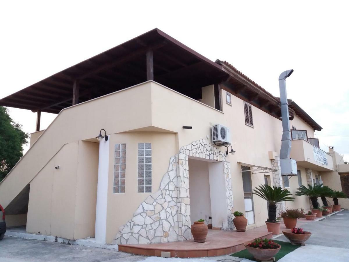 Il Piccolo Nido Bed & Breakfast Borgo Montenero ภายนอก รูปภาพ