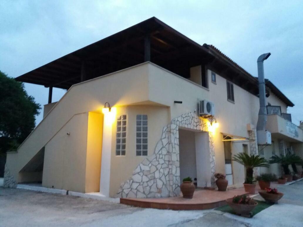 Il Piccolo Nido Bed & Breakfast Borgo Montenero ภายนอก รูปภาพ